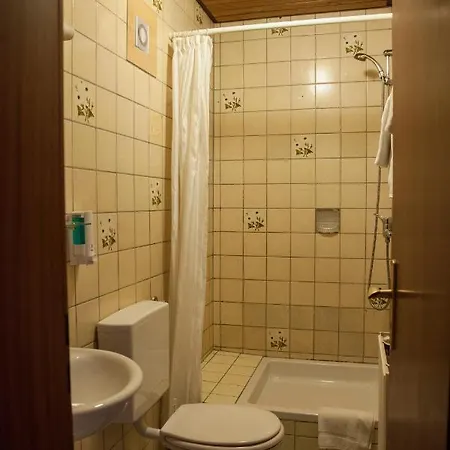 Gaestehaus Haeuser 2*