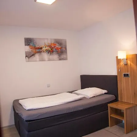 Gaestehaus Haeuser 2* Linden (Hessen)