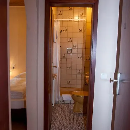 Bed & Breakfast Gaestehaus Haeuser Linden (Hessen)