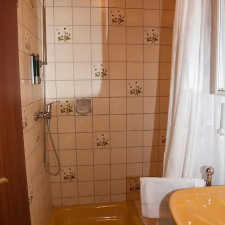 Bed & Breakfast Gaestehaus Haeuser
