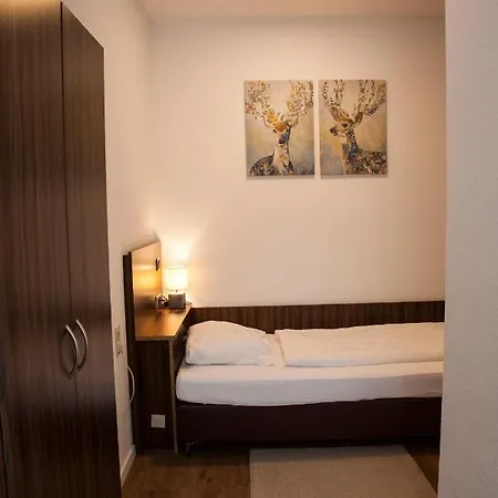 Gaestehaus Haeuser 2*