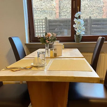Bed & Breakfast Gaestehaus Haeuser Linden (Hessen)