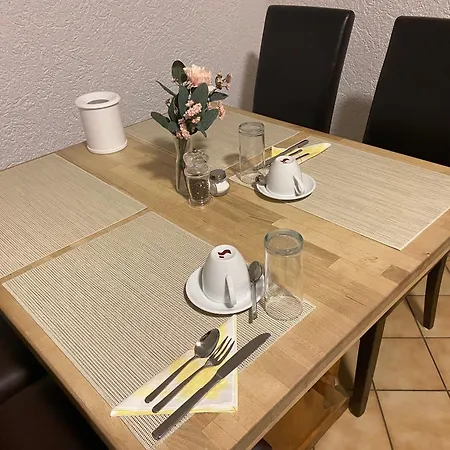 Gaestehaus Haeuser Bed & Breakfast Linden (Hessen)