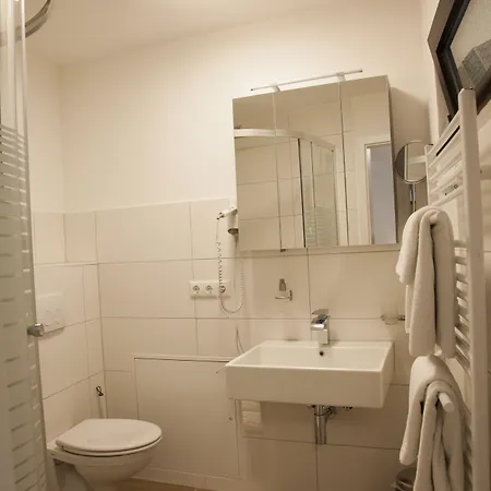 Bed & Breakfast Gaestehaus Haeuser 2*