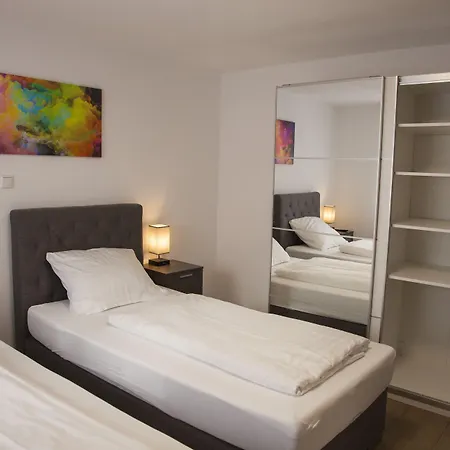 Bed & Breakfast Gaestehaus Haeuser 2*